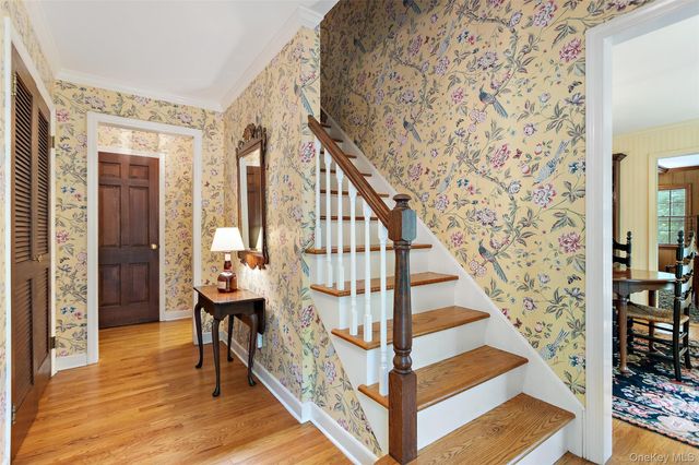 29 Cartway Lane W, Bedford, NY 10506