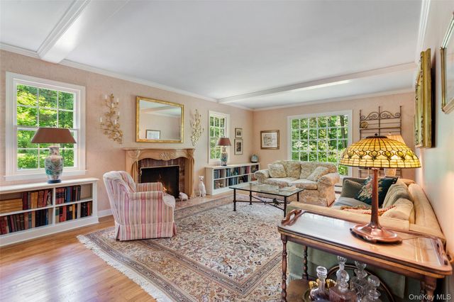 29 Cartway Lane W, Bedford, NY 10506