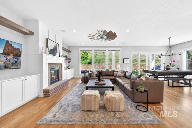 6004 E Hootowl Dr, Boise, ID 83716