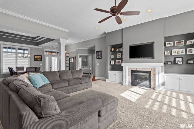 2804 Pat Tillman Drive, Springfield, IL 62711