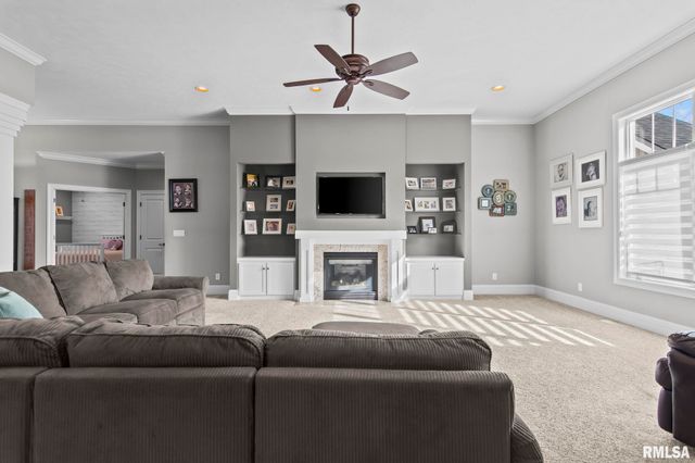 2804 Pat Tillman Drive, Springfield, IL 62711