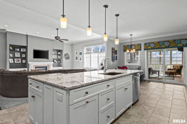 2804 Pat Tillman Drive, Springfield, IL 62711