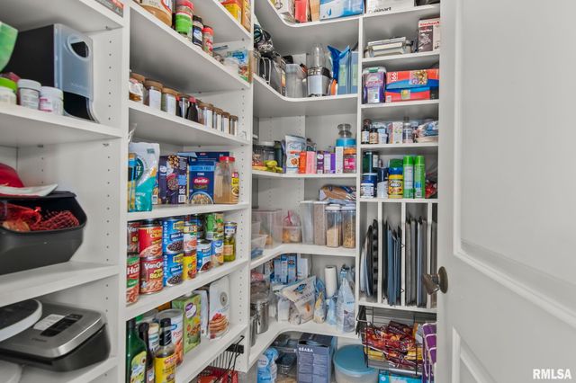 2804 Pat Tillman Drive, Springfield, IL 62711