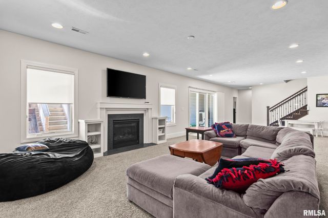 2804 Pat Tillman Drive, Springfield, IL 62711