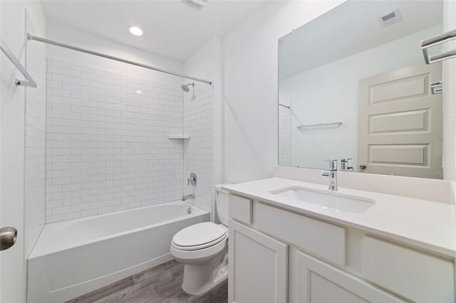 7207 Sunbreeze Lane, Rosenberg, TX 77469