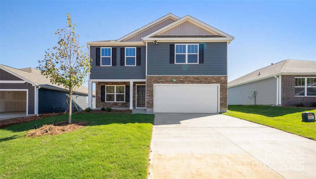 12 Byron Park Road, Clyde, NC 28721