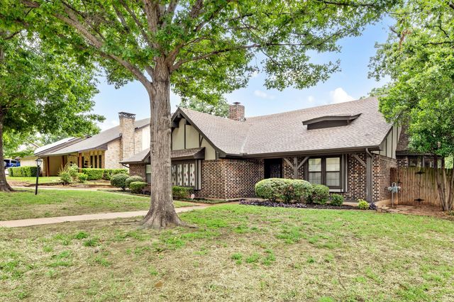 2214 Wilson Drive, Arlington, TX 76011