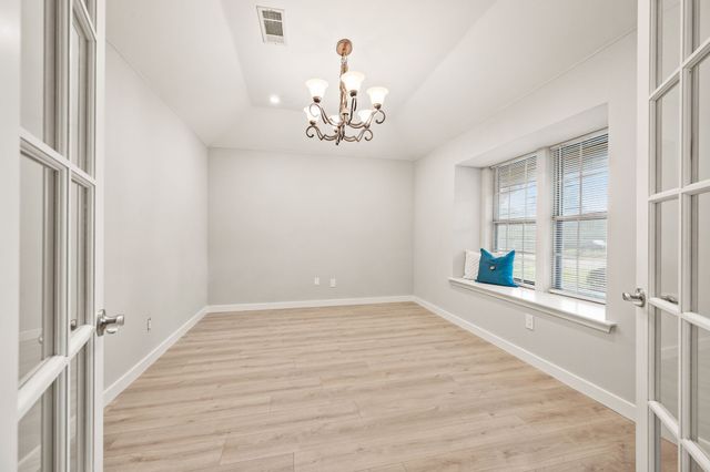 2214 Wilson Drive, Arlington, TX 76011