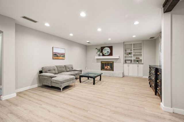 2214 Wilson Drive, Arlington, TX 76011