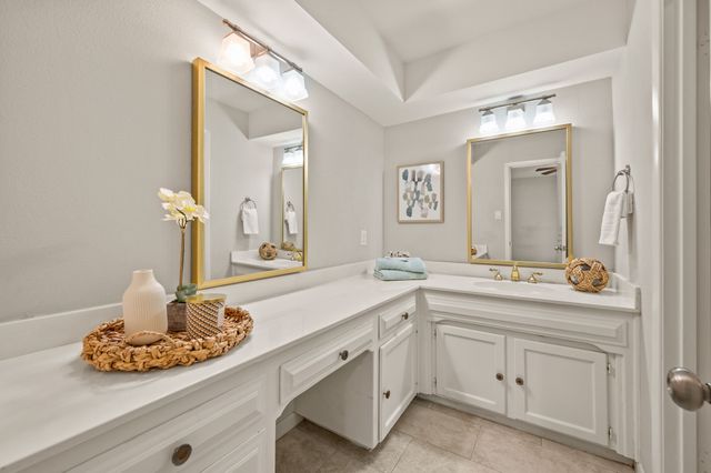 2214 Wilson Drive, Arlington, TX 76011