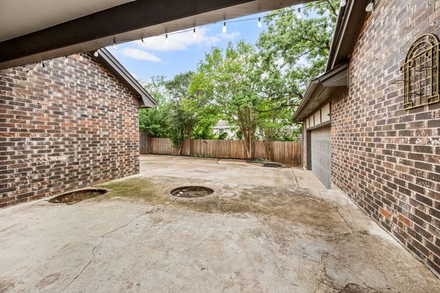 2214 Wilson Drive, Arlington, TX 76011