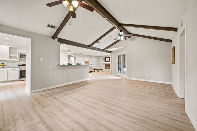 2214 Wilson Drive, Arlington, TX 76011
