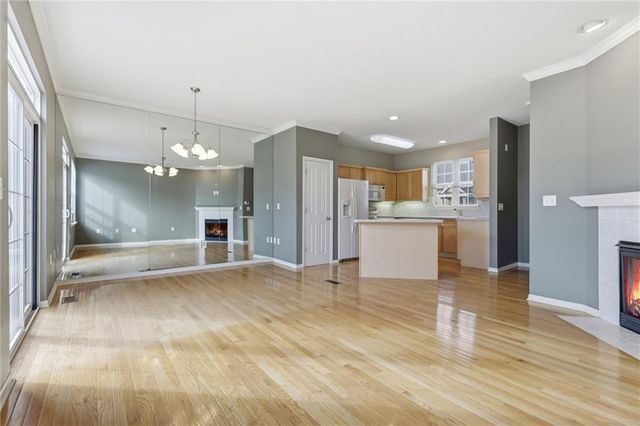 7671 W 158th Terrace, Overland Park, KS 66223