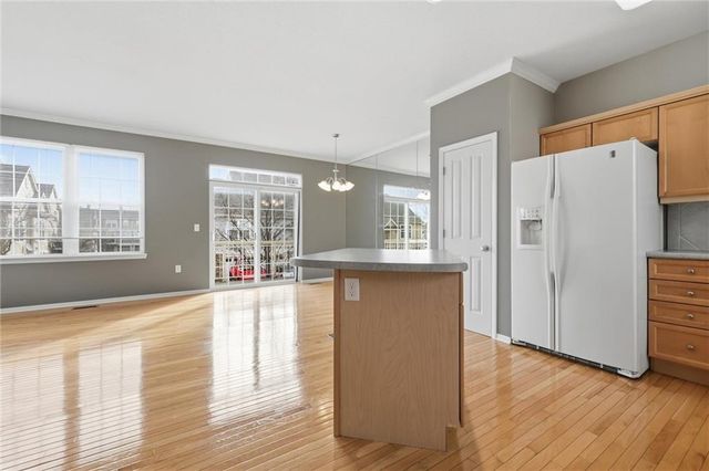 7671 W 158th Terrace, Overland Park, KS 66223