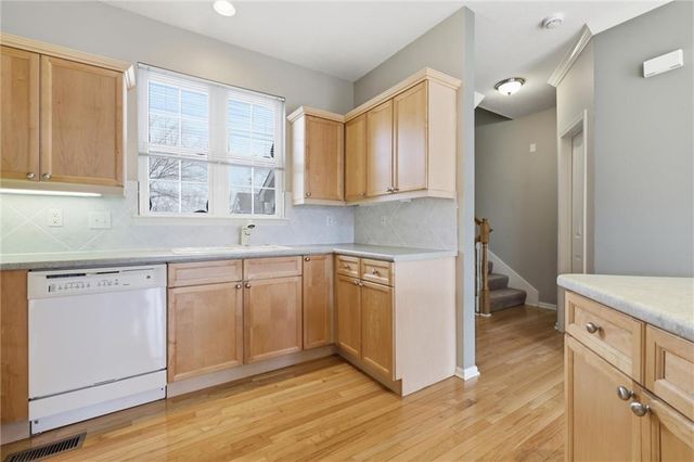 7671 W 158th Terrace, Overland Park, KS 66223