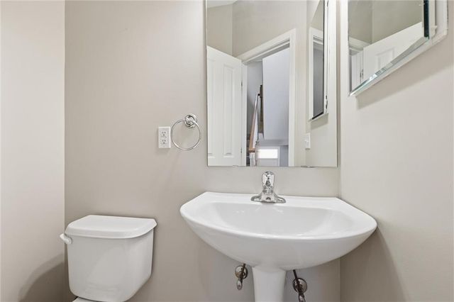 7671 W 158th Terrace, Overland Park, KS 66223