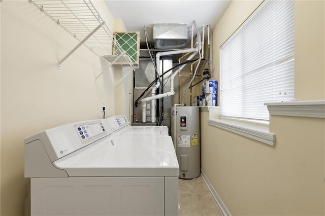 7671 W 158th Terrace, Overland Park, KS 66223