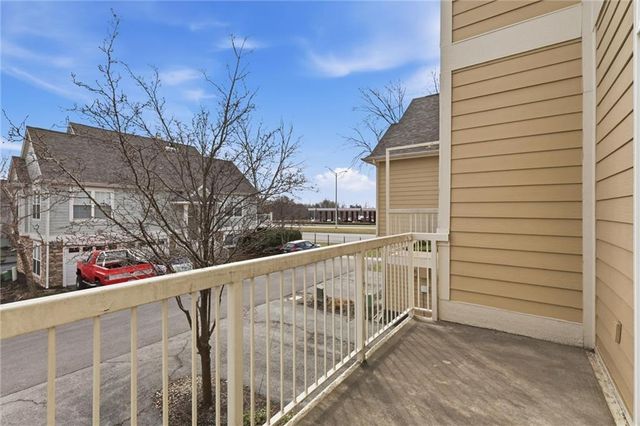 7671 W 158th Terrace, Overland Park, KS 66223