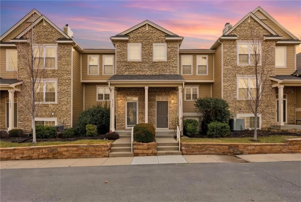 7671 W 158th Terrace, Overland Park, KS 66223