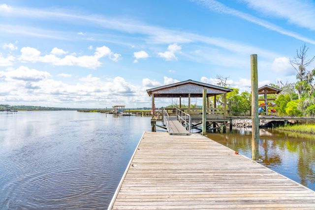 4278 Home Town Lane, Ravenel, SC 29470