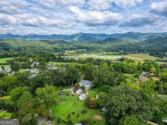 1194 Main Street, Andrews, NC 28901