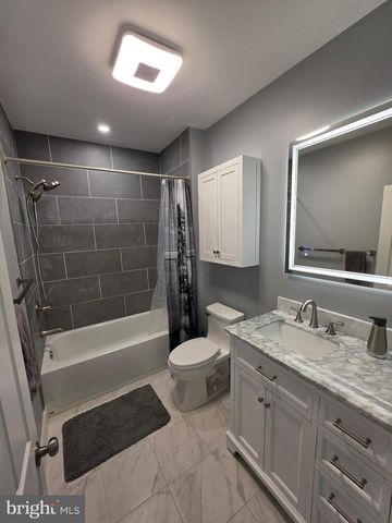 142 NEW RD, Horsham, PA 19044