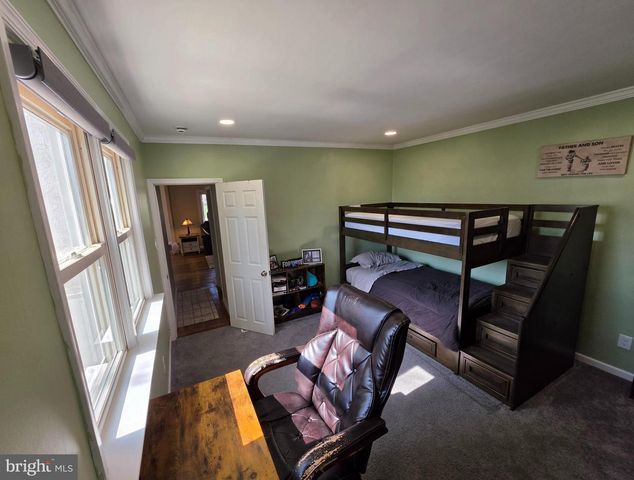 142 NEW RD, Horsham, PA 19044