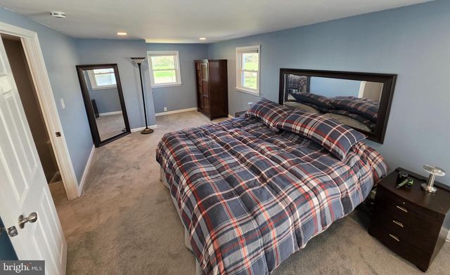 142 NEW RD, Horsham, PA 19044