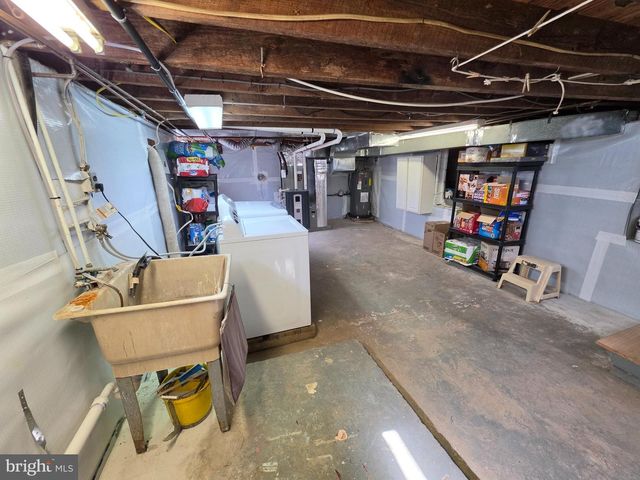 142 NEW RD, Horsham, PA 19044