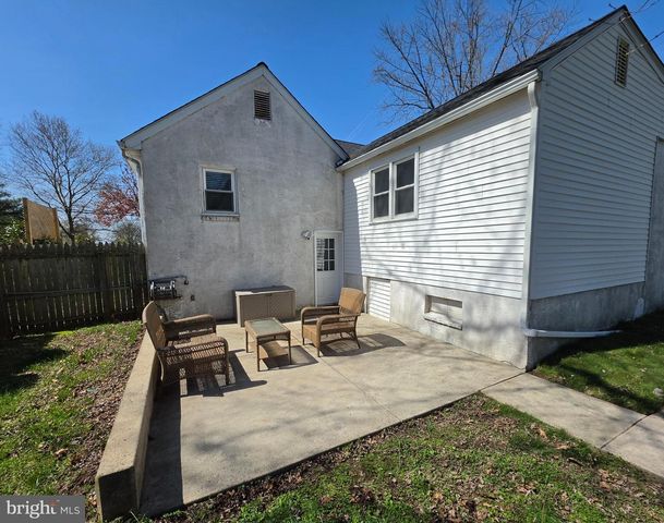 142 NEW RD, Horsham, PA 19044