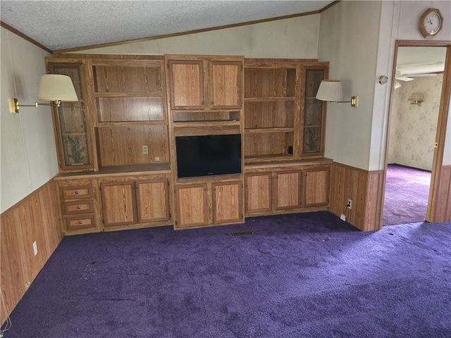 182 Glade Run Rd, Penn Twp, PA 16053