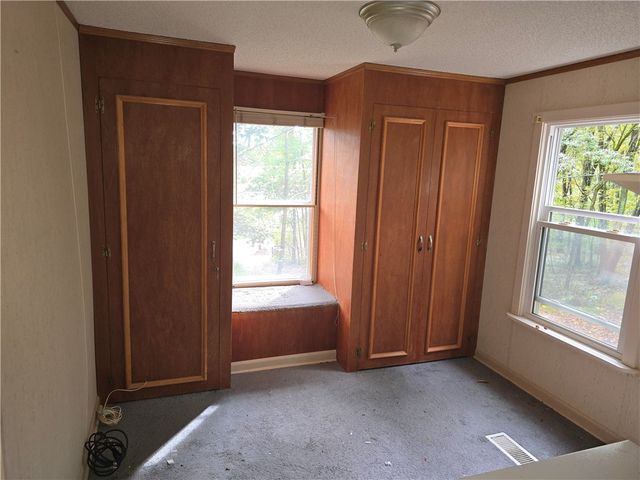 182 Glade Run Rd, Penn Twp, PA 16053