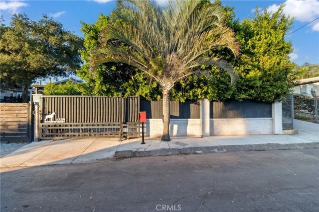 6809 Haywood Street, Tujunga, CA 91042