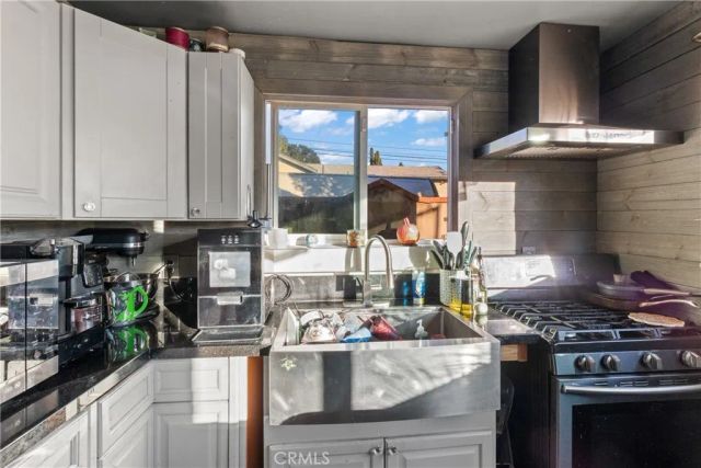 6809 Haywood Street, Tujunga, CA 91042