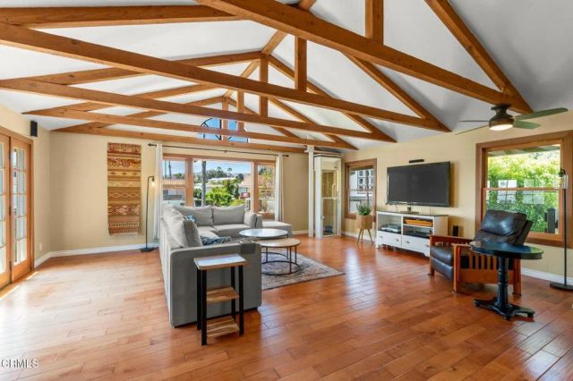 950 Seaside Court, Ventura, CA 93001