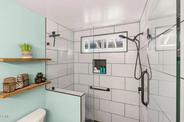 950 Seaside Court, Ventura, CA 93001