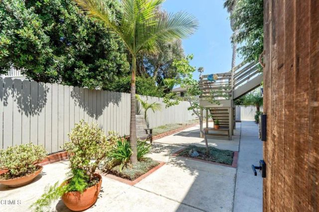 950 Seaside Court, Ventura, CA 93001