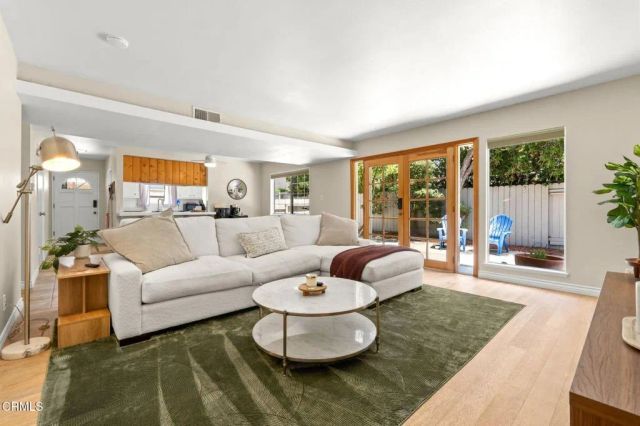 950 Seaside Court, Ventura, CA 93001