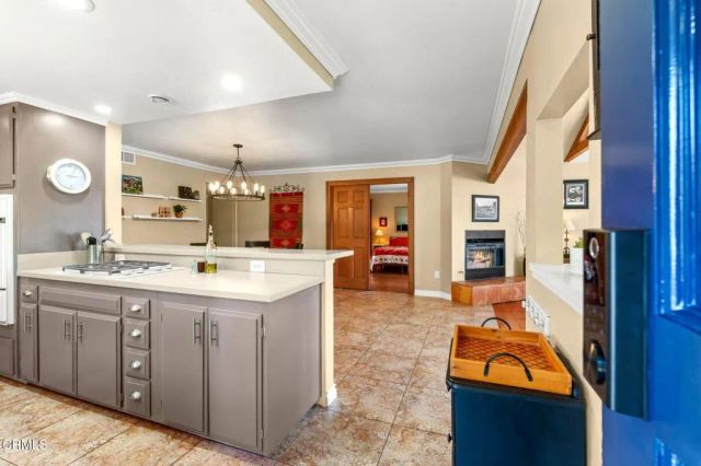 950 Seaside Court, Ventura, CA 93001