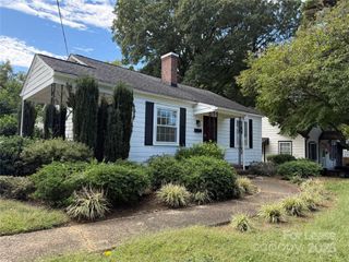 1025 Druid Circle, Charlotte, NC 28206