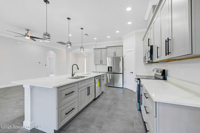 203 Haines Road SW, Palm Bay, FL 32908