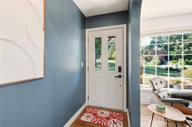 6004 NW Crystal Pool Drive, Platte Woods, MO 64151