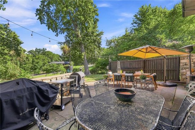 6004 NW Crystal Pool Drive, Platte Woods, MO 64151