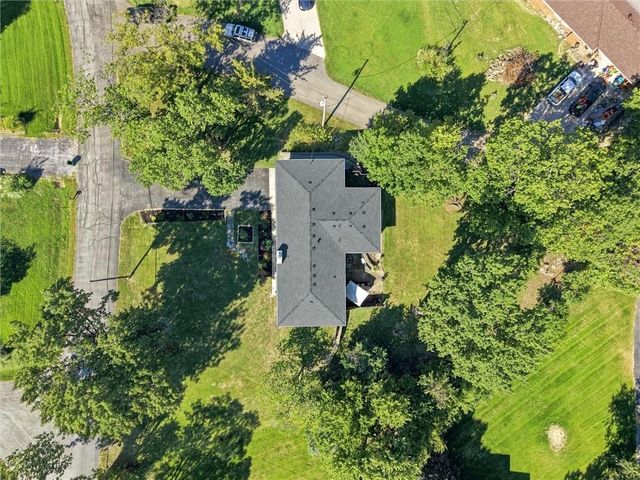 6004 NW Crystal Pool Drive, Platte Woods, MO 64151