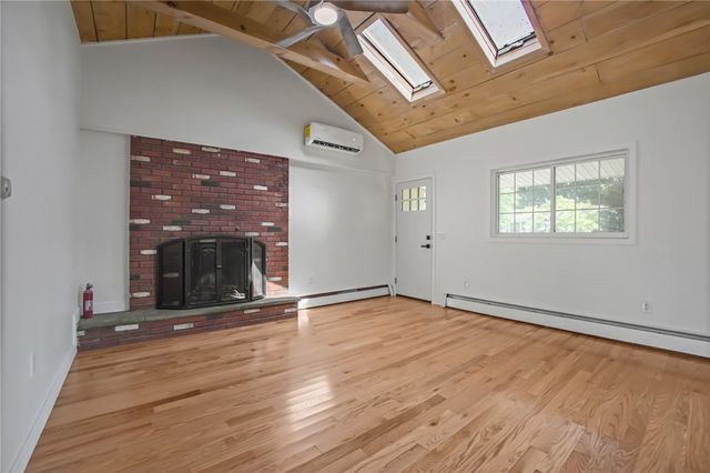 61 Cactus Street, Warwick, RI 02886