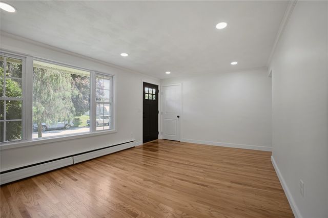 61 Cactus Street, Warwick, RI 02886