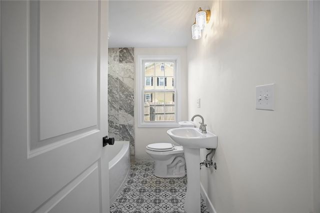 61 Cactus Street, Warwick, RI 02886
