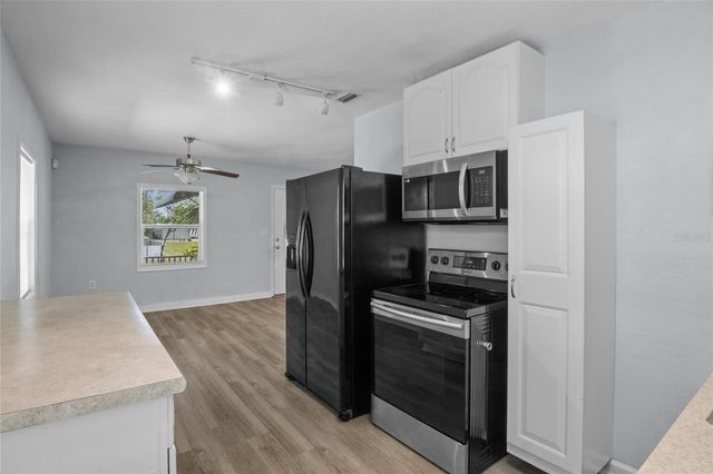 205 W MAPLE STREET, Davenport, FL 33837
