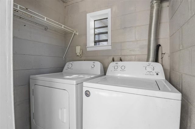 205 W MAPLE STREET, Davenport, FL 33837