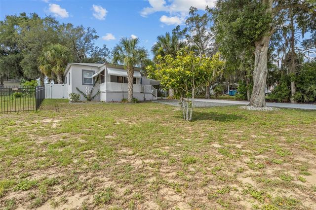 205 W MAPLE STREET, Davenport, FL 33837